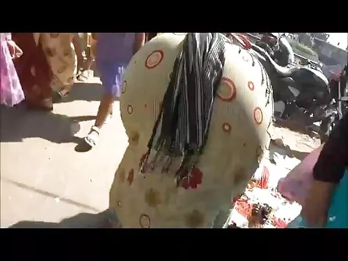 હોર્ની ડ્યૂડને બે હો ...